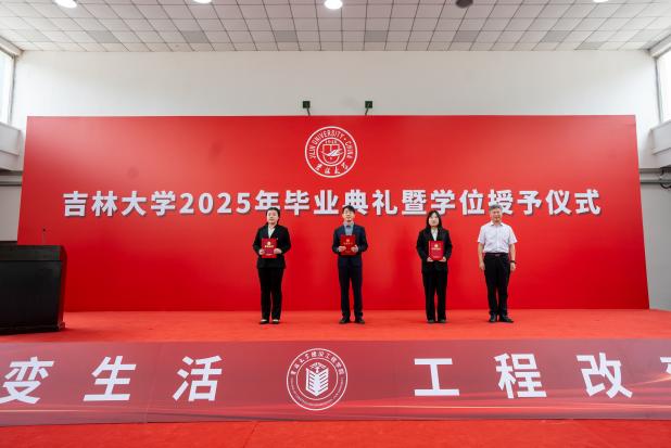 a4b794b4f9a8b700947f811d198a20ca